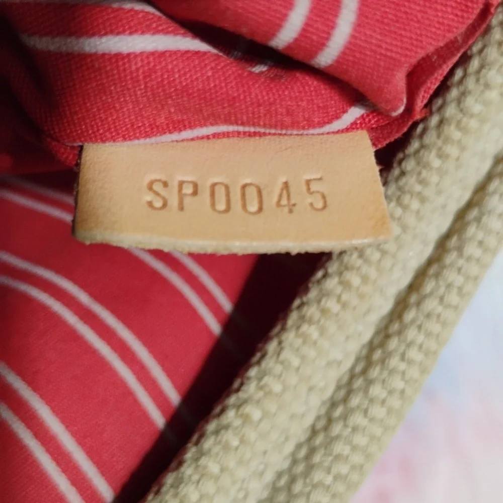 FLASH SALE! Authentic Louis Vuitton Antique Cabas MM Limited Edition Bag - Picture 9 of 15